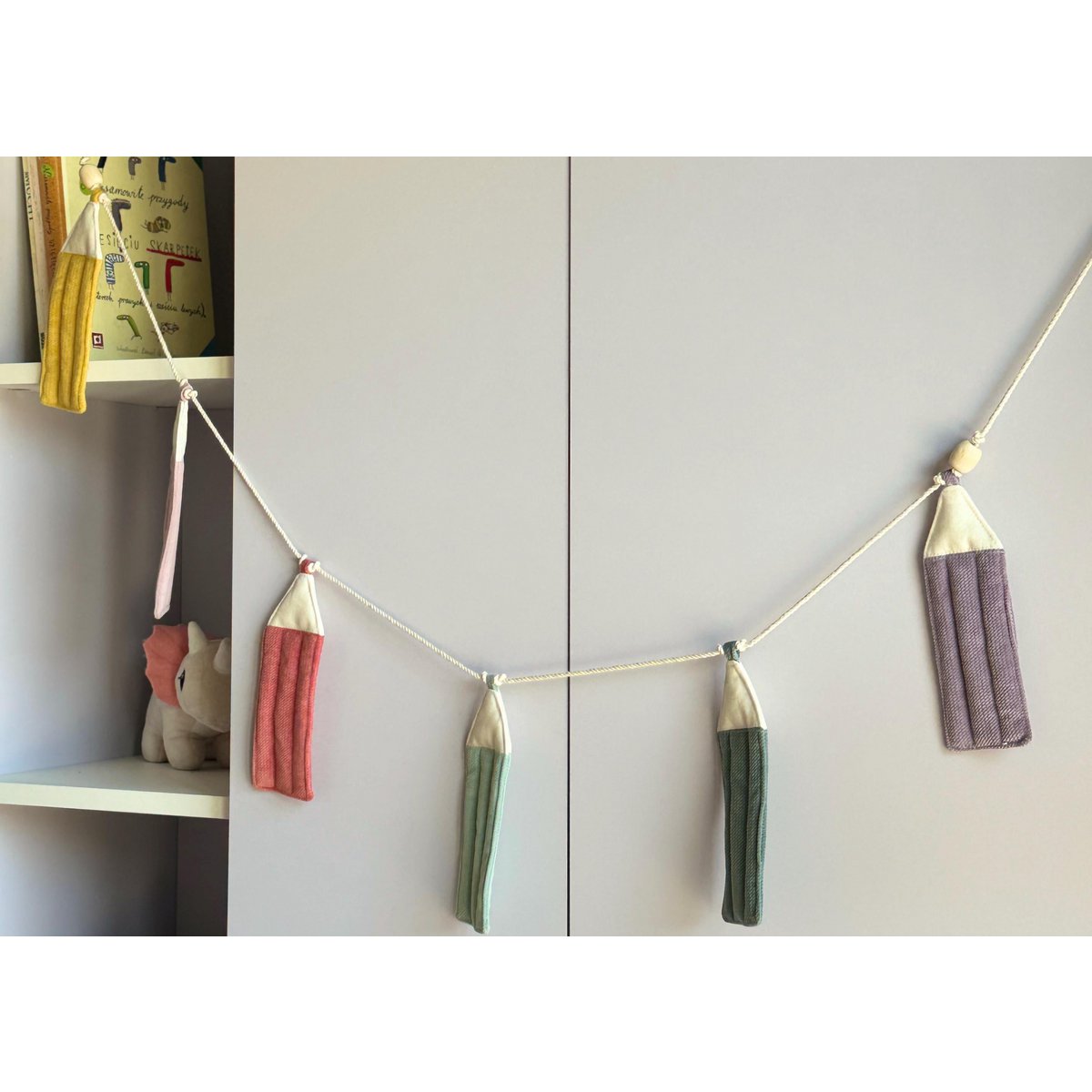 Guirlande de crayons « Arc-en-ciel »