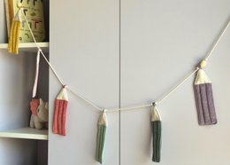 Guirlande de crayons « Arc-en-ciel »