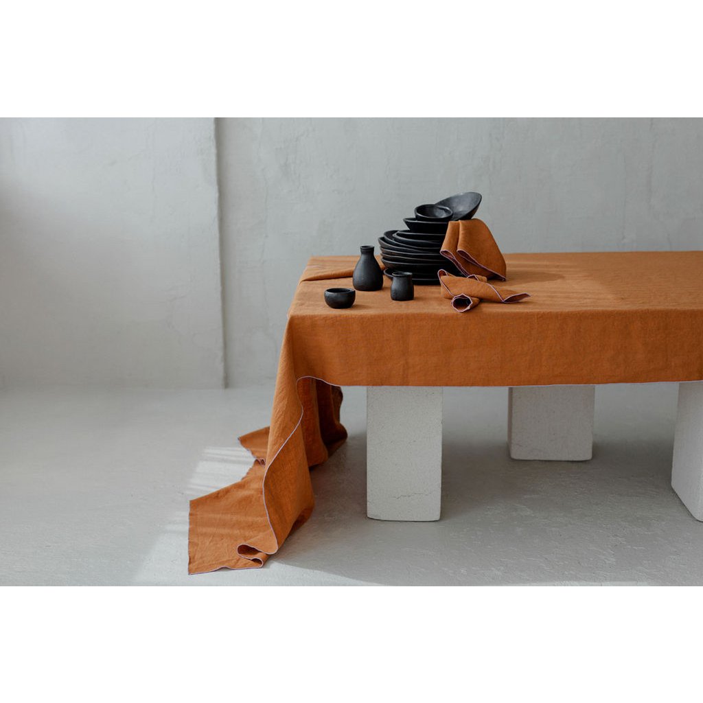 Linned dug med kontrastdetaljer Clay & Lilac -250x145cm