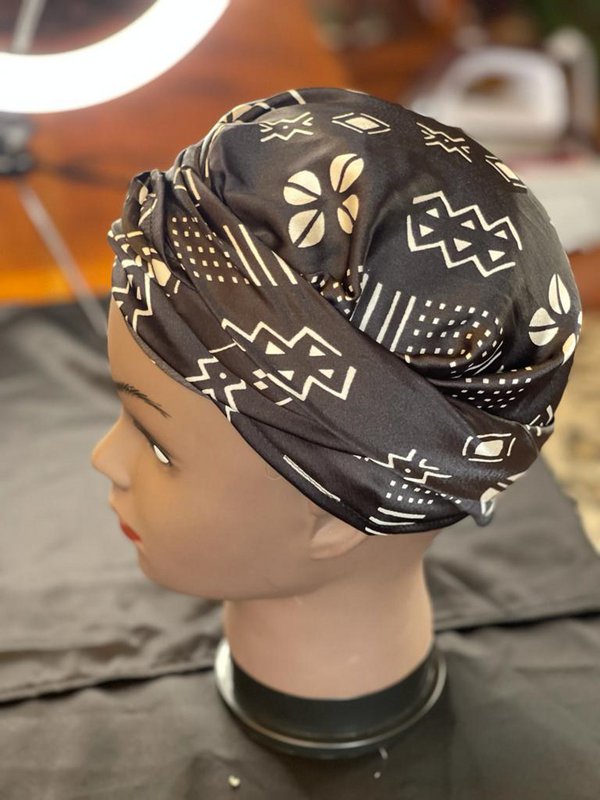 Mama Theresa's Satin Sleeping Cap per Afro -Locken - Polka Dot Bogolan Print