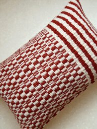 Heritage Line cushion - red - 40 x 60 cm