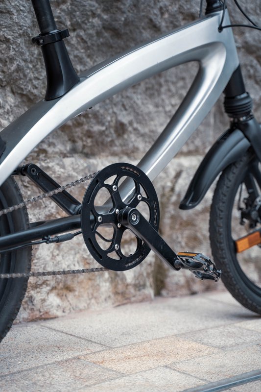 Cruzaa pedalstøttende Bluetooth elcykel Carbon Black