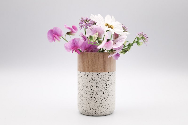 Piccolo vaso da fiori in legno - bianco maculato