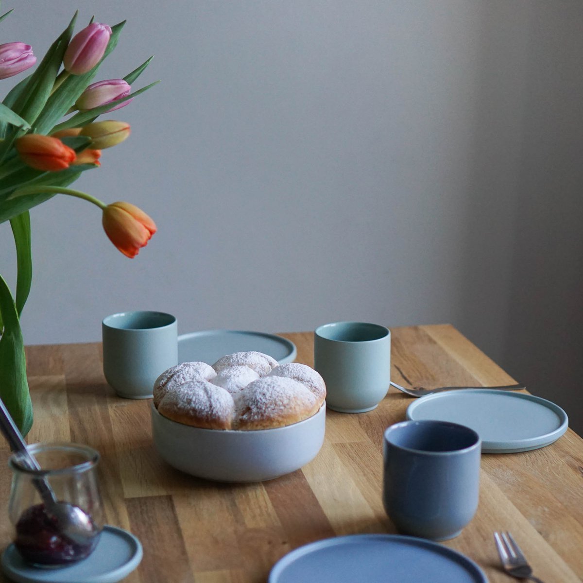Hollyhock mug - sage green - 200 ml