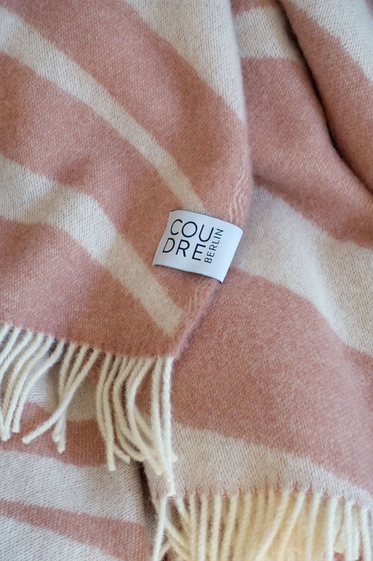 Wool blanket / cuddly blanket bold rosestone