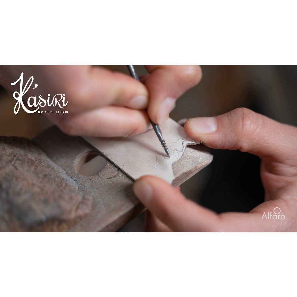 KASIRI 950 Silver Handmade Earrings - Llama