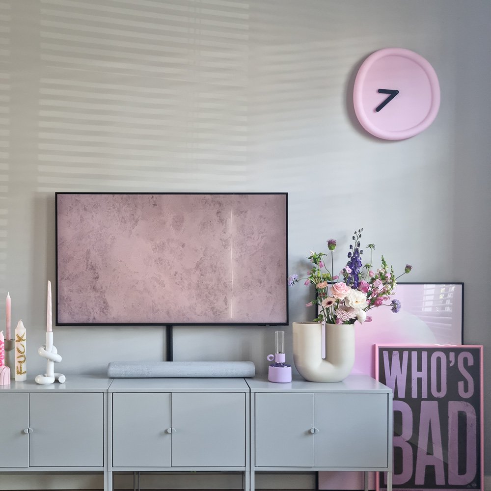 ROUND CLOCK