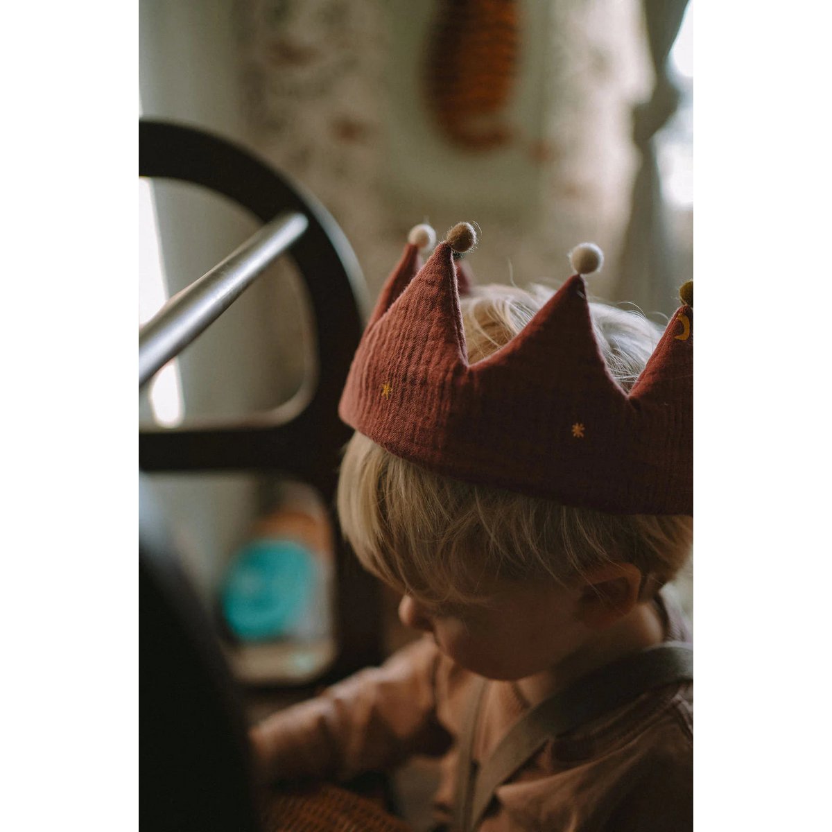 TISU children's crown, Rouge
