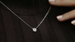 Candela profumata grande e collana classica