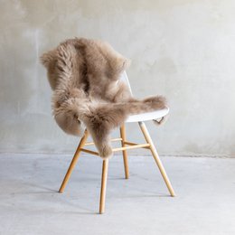 Value-Grade Sheepskin Rug | High-Volume | 4 Styles