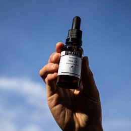 myrto Bio Antistatic Hair Oil - anti-frizz hair oil for fine hair