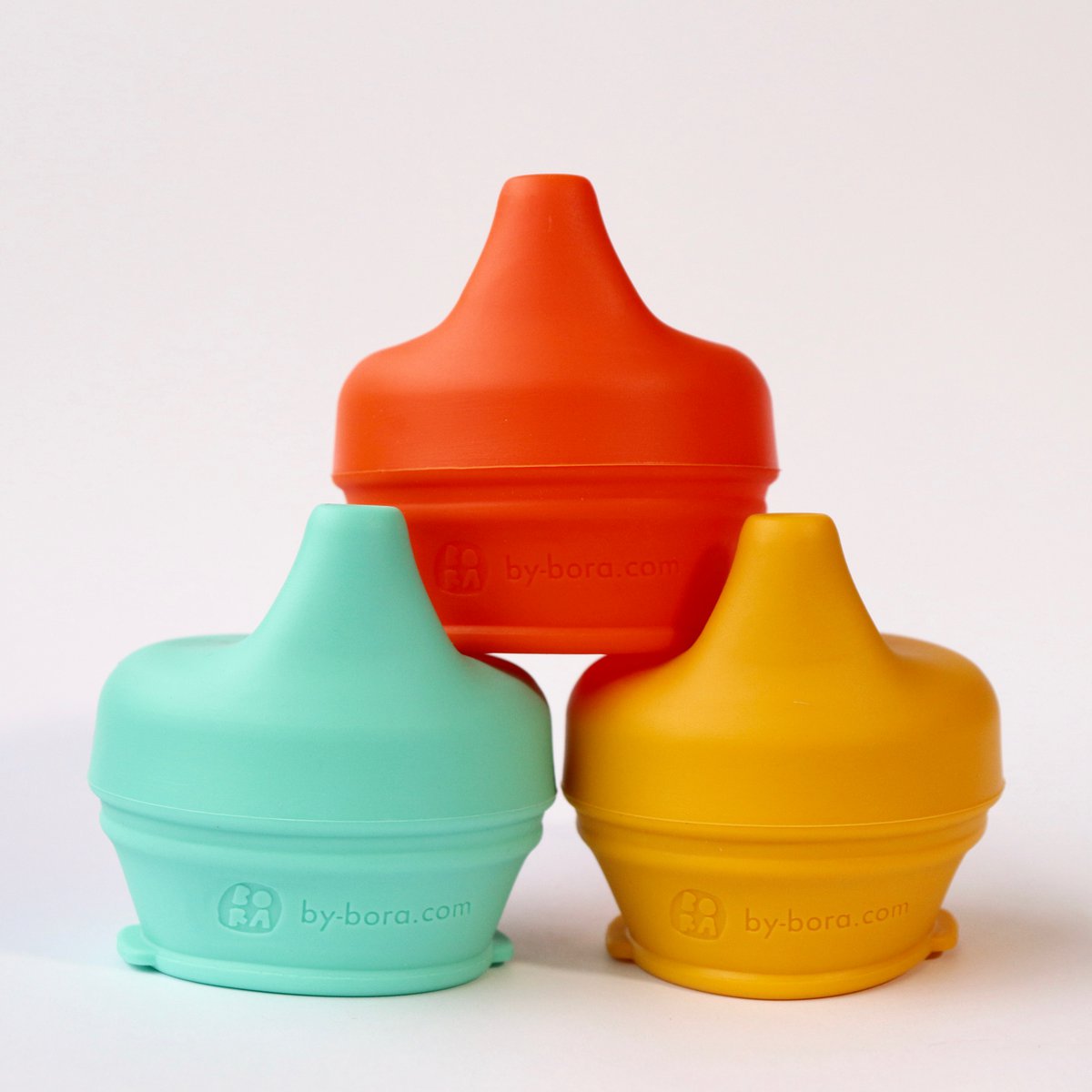 Membro della tazza con beccuccio giallo