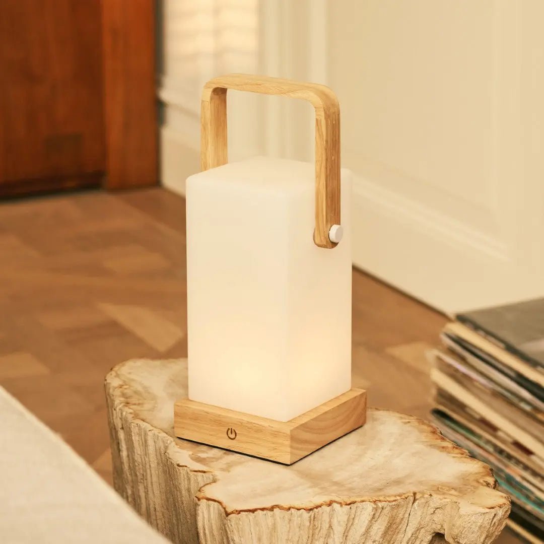 Harper Hellbraune wiederaufladbare Holzlampe