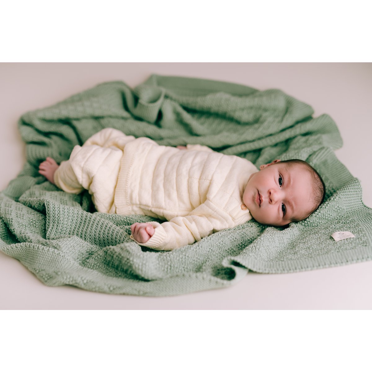 Mint diamond blanket