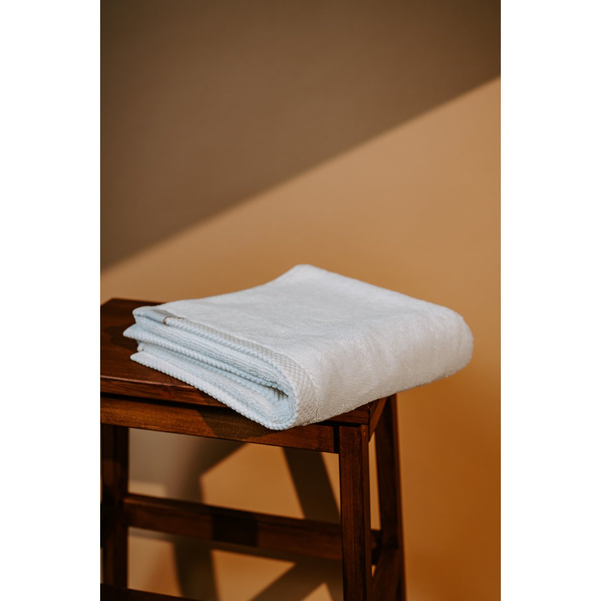 Pamukia – Juego de baño familiar GOTS blanco para 4 | 100% Algodón Orgánico | 650 G/M