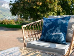 Udendørs pudebetræk 45x45 cyanotype blå - vandtæt kunstnerisk stil