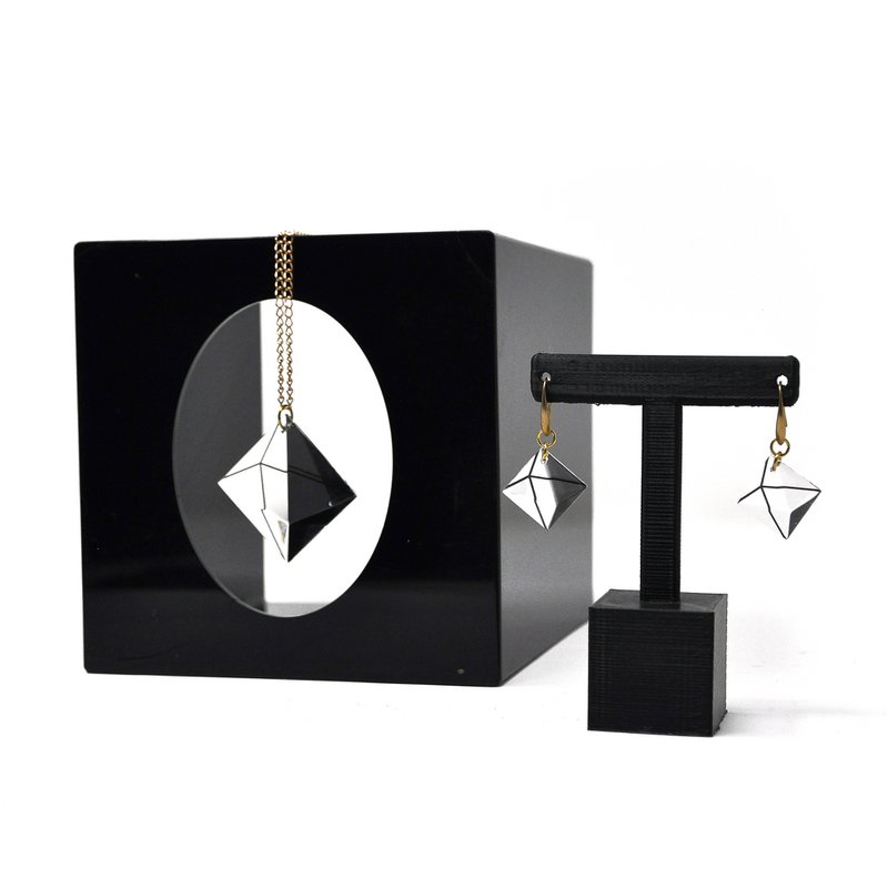 Conjunto Pirámide Geométrica – Collar y Aretes - HASTA FINAL STOCK
