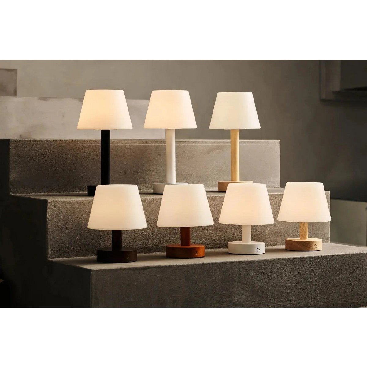 Lampe de table rechargeable en bois marron clair Teddy