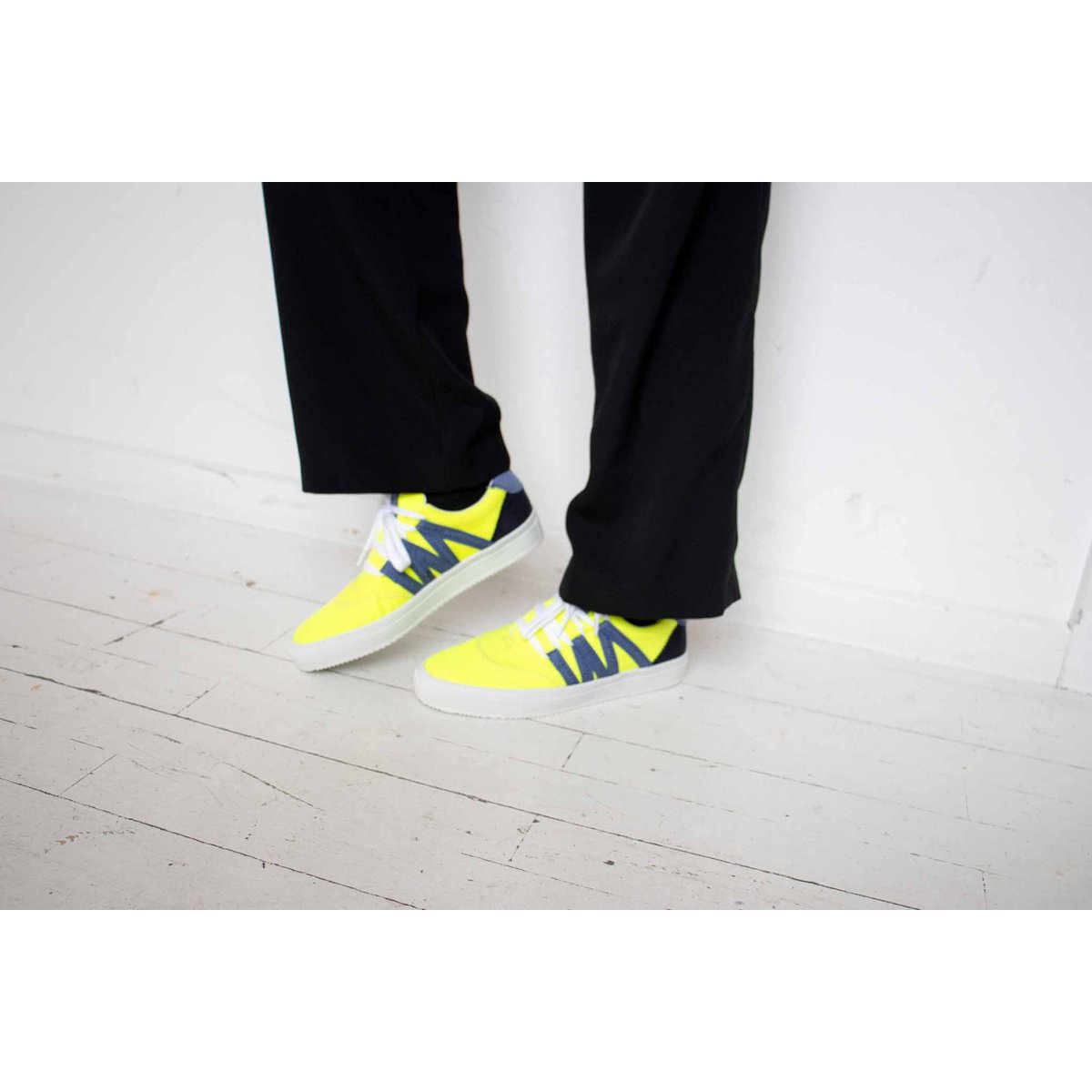 STARK Yellow Phoenix Sneaker