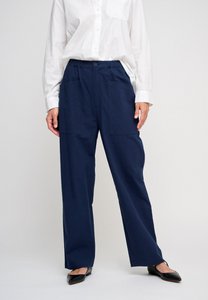 everly pants crepe