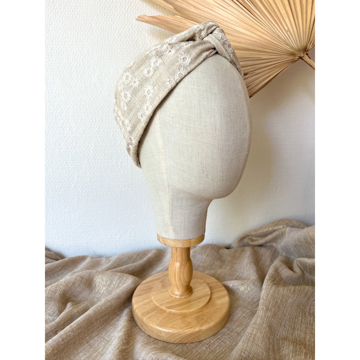 Nude flower haarband