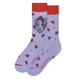  Frida Kahlo-inspired socks featuring a portrait of Frida with a hummingbird and floral accents. Available in sizes 36-40 and 40-46.