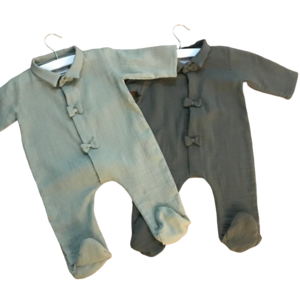 Jumpsuit with bows - straight collar
