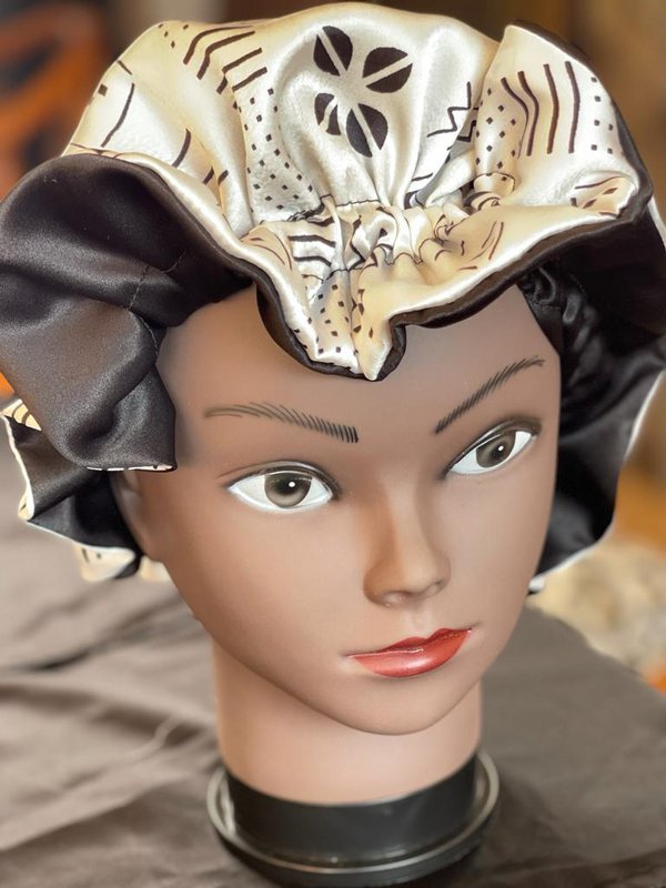 Mama Theresa's Satin Sleeping Cap per Afro -Locken - Polka Dot Bogolan Print