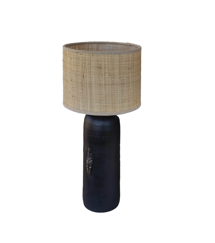 Raffia en keramische tafellamp