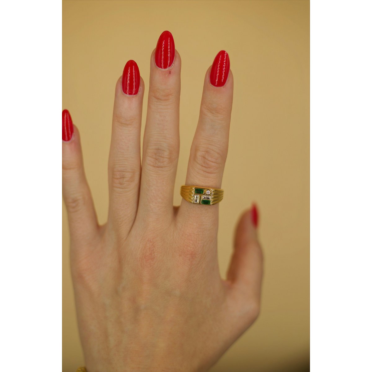Harpa - Signet Ring for Women