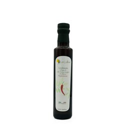 Dressing made from extra virgin olive oil & chilli 250ml