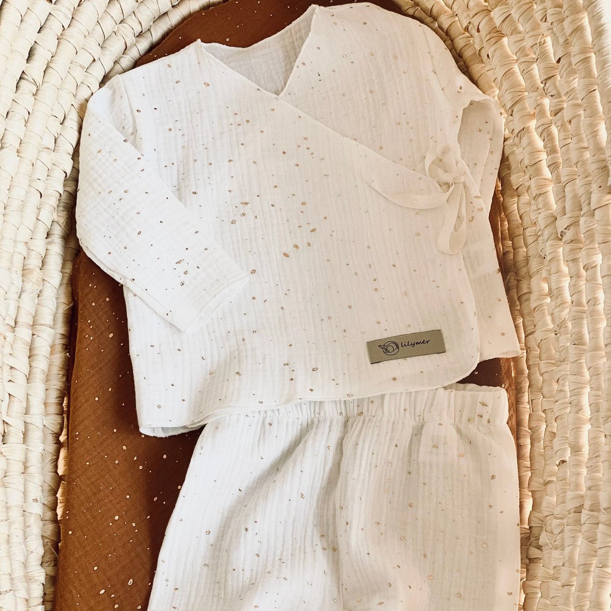 100 % Öko-Tex-zertifiziertes Baby-Outfit aus Bio-Musselin: Leggings und Wickeloberteil, Größe: 52–64, 68–74