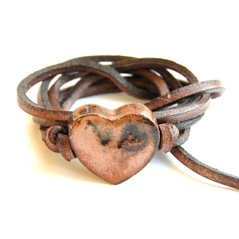 Bracelet leather lace with heart rust