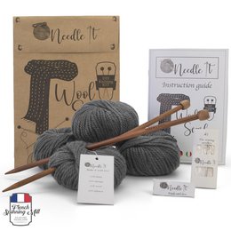 NEEDLE IT® Kit Tricot pour débutant Adulte Complet avec Aiguilles à Tricot – Écharpe en Laine à Tricoter soi-même - Idée Cadeau (Gris)