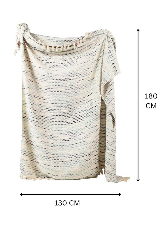 Lysbeige stribet hæklet kast med frynser – 120x180 cm fra Urbane Hide