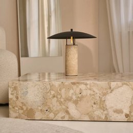 Lampada in travertino Nicola