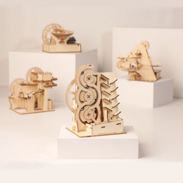 Building kit Knikkerbaan S-Lift Hybrid on solar energy/battery wood