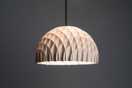 Lampada da soffitto a sospensione ad arco in compensato
