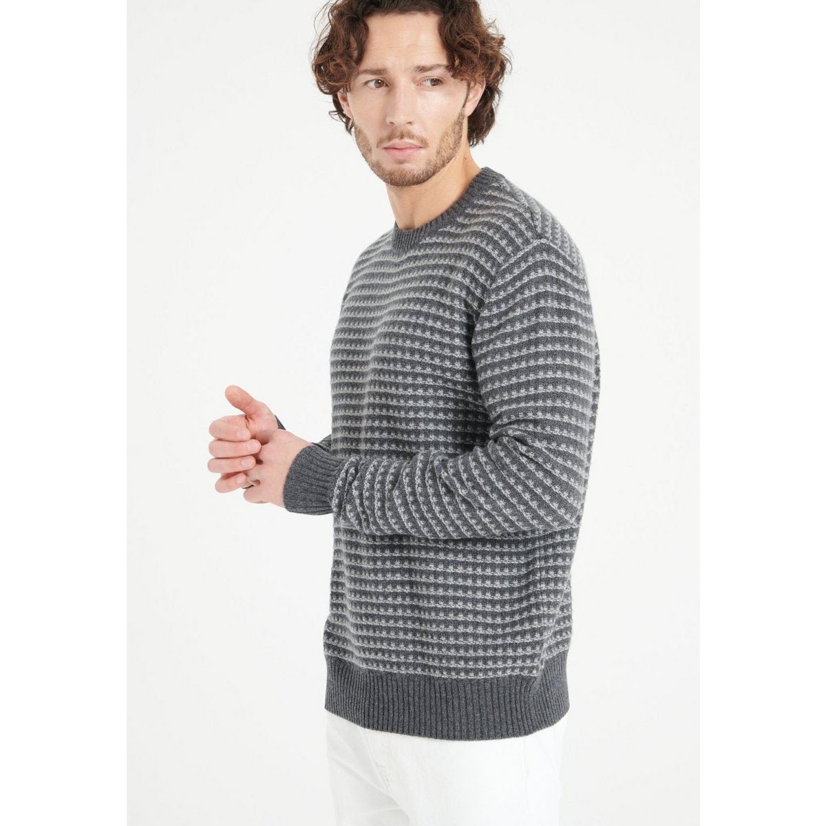 ZACH 3 Kasjmier trui met ronde hals en 4-draads tweekleurig jacquardpatroon