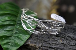 Goldzweig-Armband, vergoldeter Sterlingsilberschmuck, Jasminzweig-Armband, handgemachtes Geschenk für sie, Geburtstagsgeschenk für Frauen