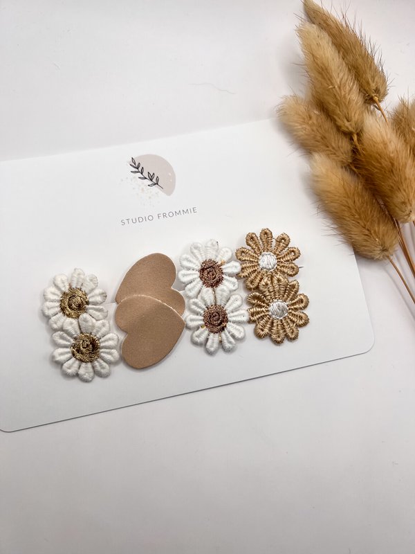 Flower pins (set)