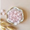 Mini Edelsteen Hartje Zaksteen – Rozenkwarts (1,5 cm) voor crystal confetti