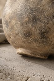 Die Orbis – dekorative Terrakotta-Vase