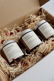Gift set with candles - candle box with essential oils