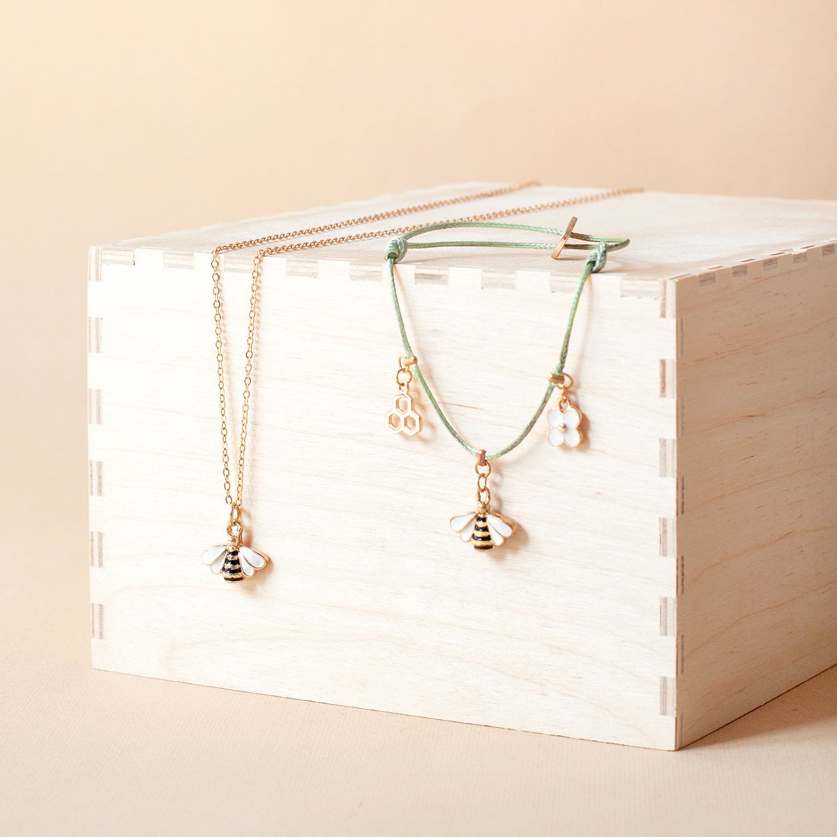 Bracelet "Support the Bees"