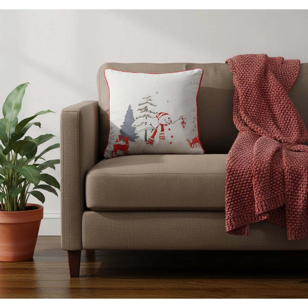 Blanco Invierno – Bordado de muñeco de nieve – Funda de cojín / Kussenhoes – Navidad 45×45 cm – Urbane Hide