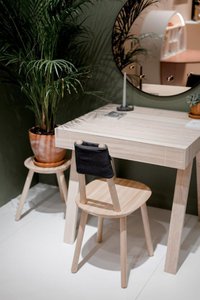 4.9 Desk, 1 drawer