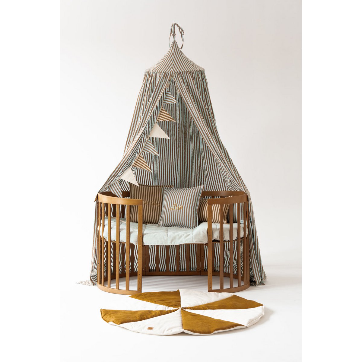Nursery canopy with ruffle "blue and brown stripes"