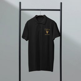 Polo de piqué Self Love Premium con bordado Old Gold