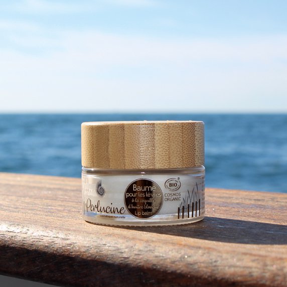 Hvid Oyster Shell Lip Balm